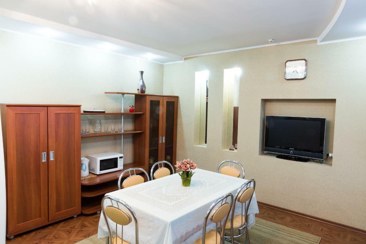 Ustʼ-Kamenogorsk Tourist Hotel מראה חיצוני תמונה