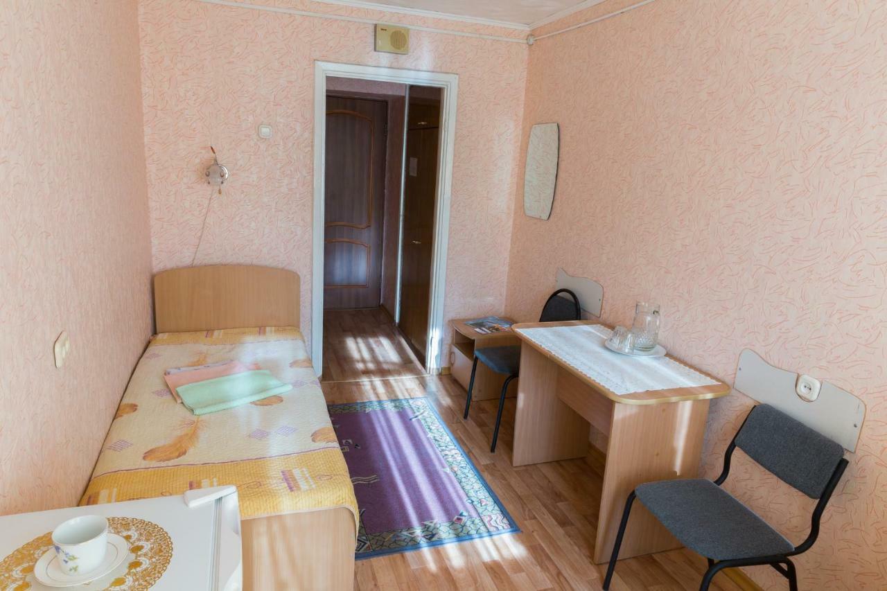 Ustʼ-Kamenogorsk Tourist Hotel מראה חיצוני תמונה