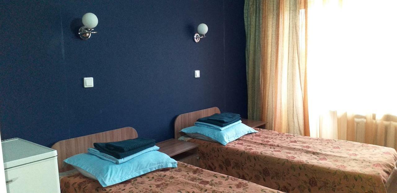 Ustʼ-Kamenogorsk Tourist Hotel מראה חיצוני תמונה